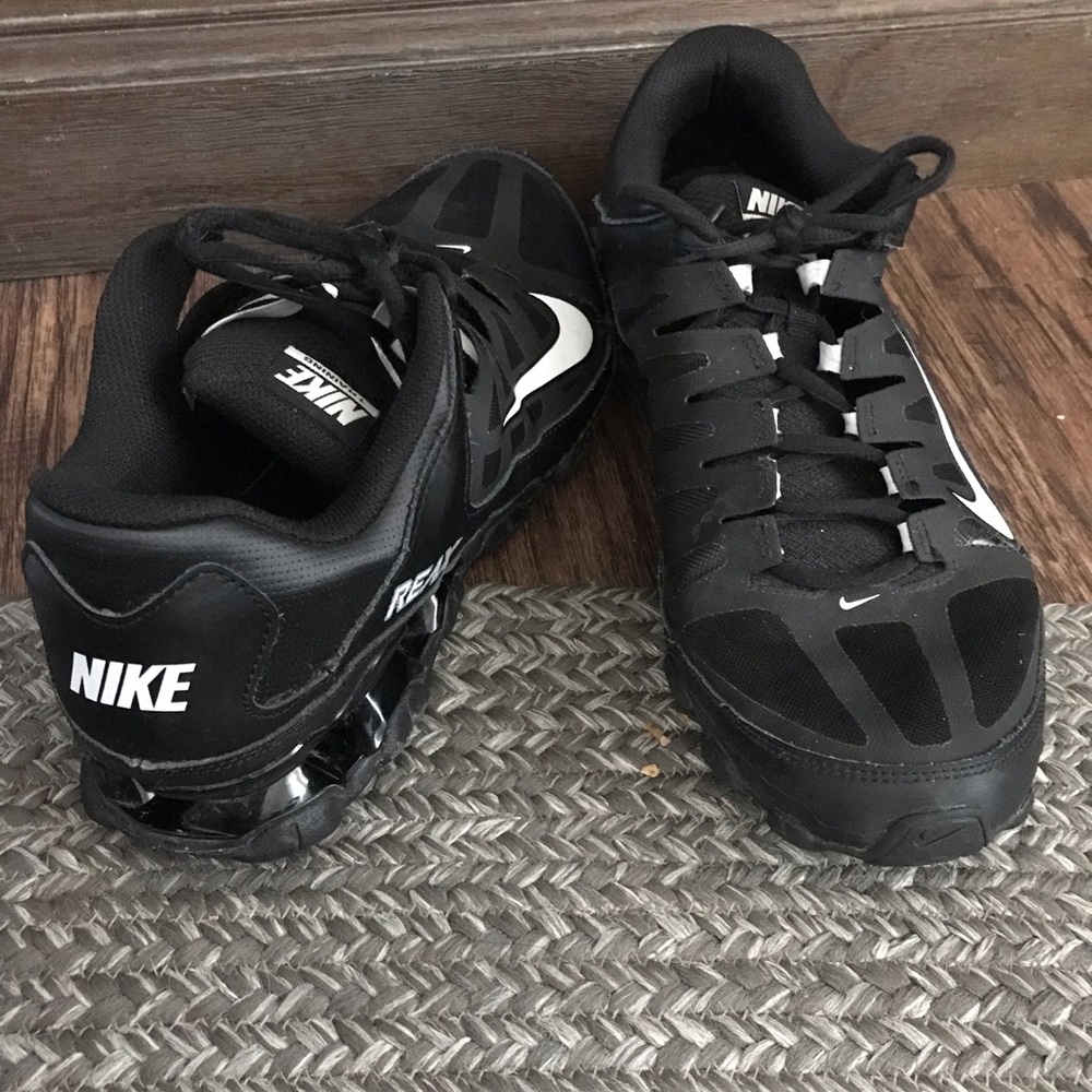 Nike Relax Mens Workout Shoes 11.5